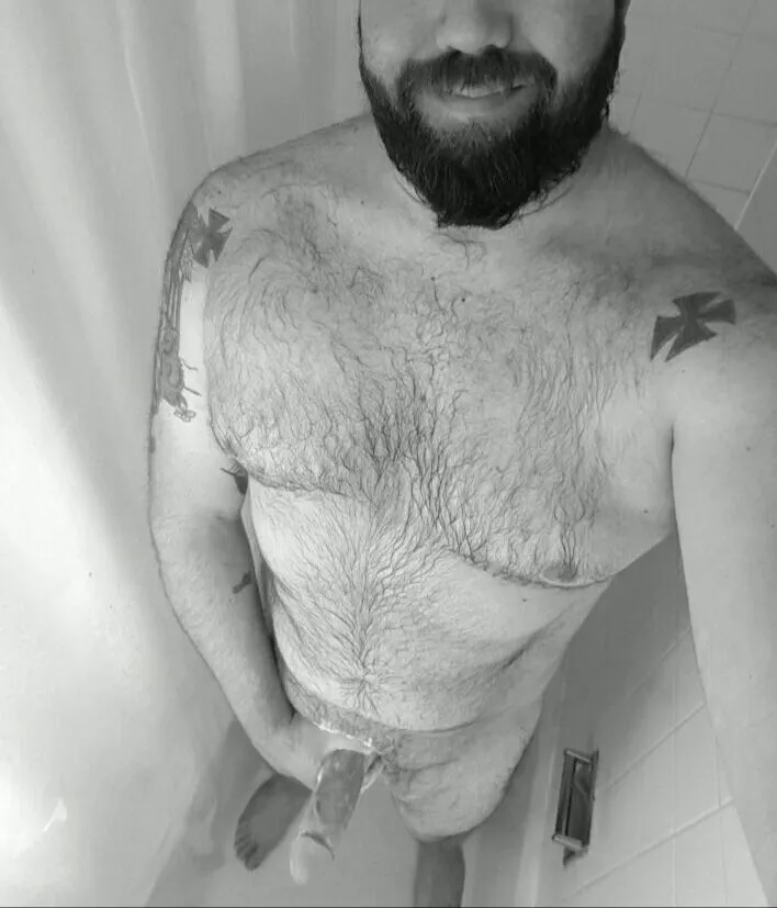 Anybody want to come get clean with me? Or do you prefer it dirty😏😈