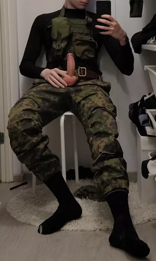 Army twink at your service😈😜