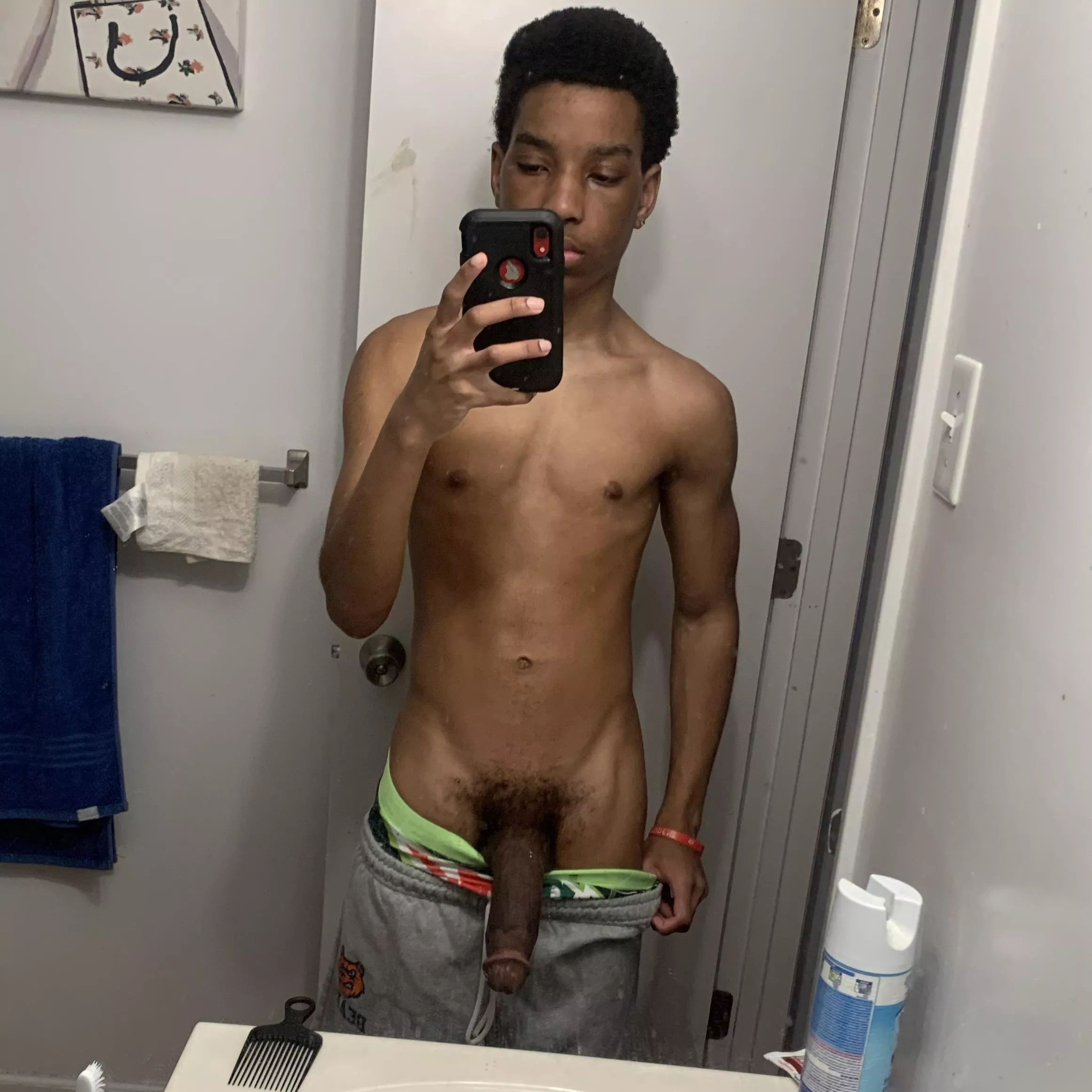 Dick still hangs low on soft😮‍💨