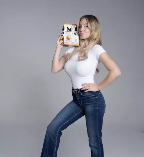 Does anyone wanna get super Bi for Sydney Sweeney?