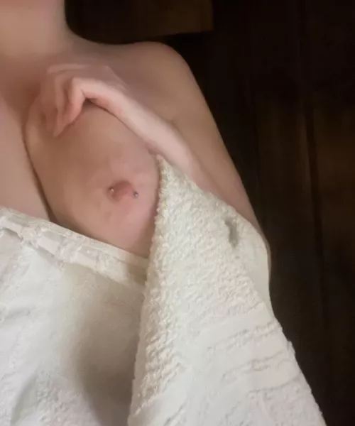 [F] Public sauna fun, would you join me?