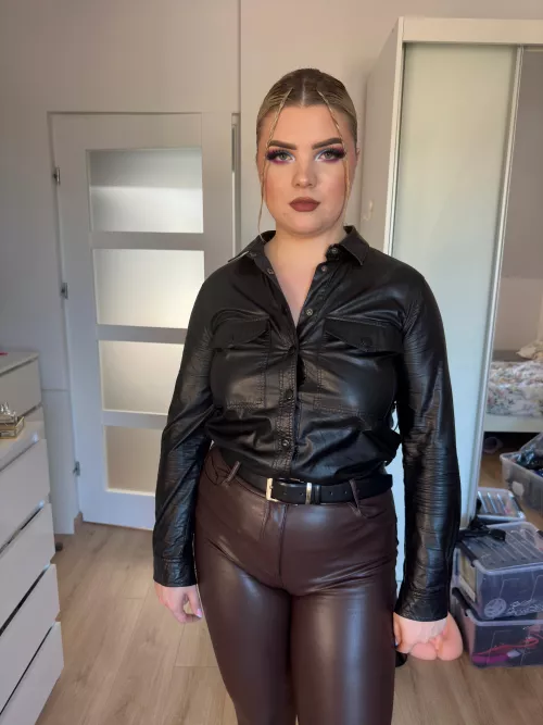 I always have mommy vibe when i wear leather