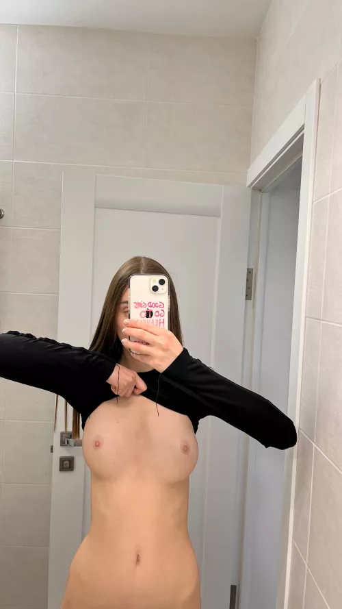 I’m your nextdoor slut 😏😈👅 Come here babe