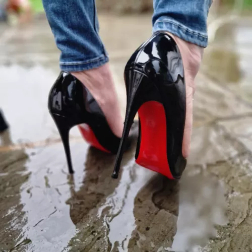 Rainy day out in heels 