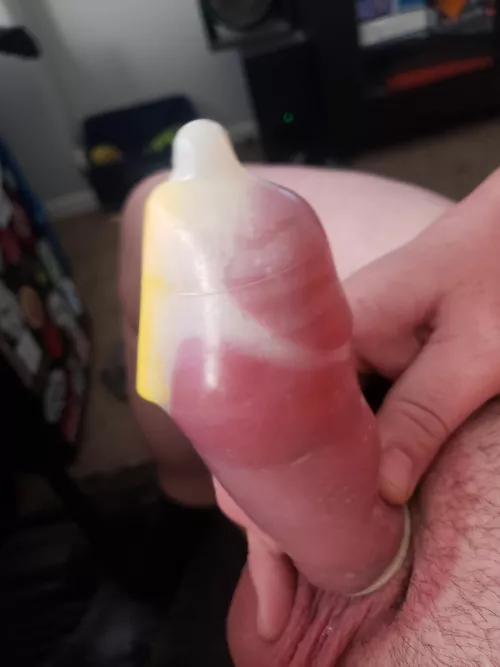 That was a good pu[m]p and a HUGE load!! 