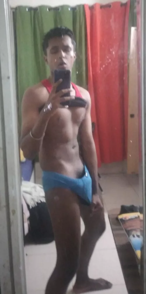 19 m horny asf fit+ verbal+ live+ hmu @Kaiw231763 
