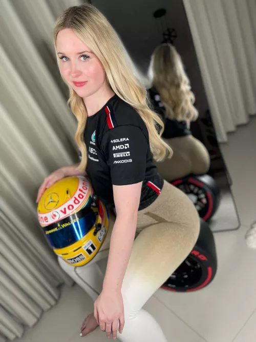 Have a good Start into the new week🏁🍑