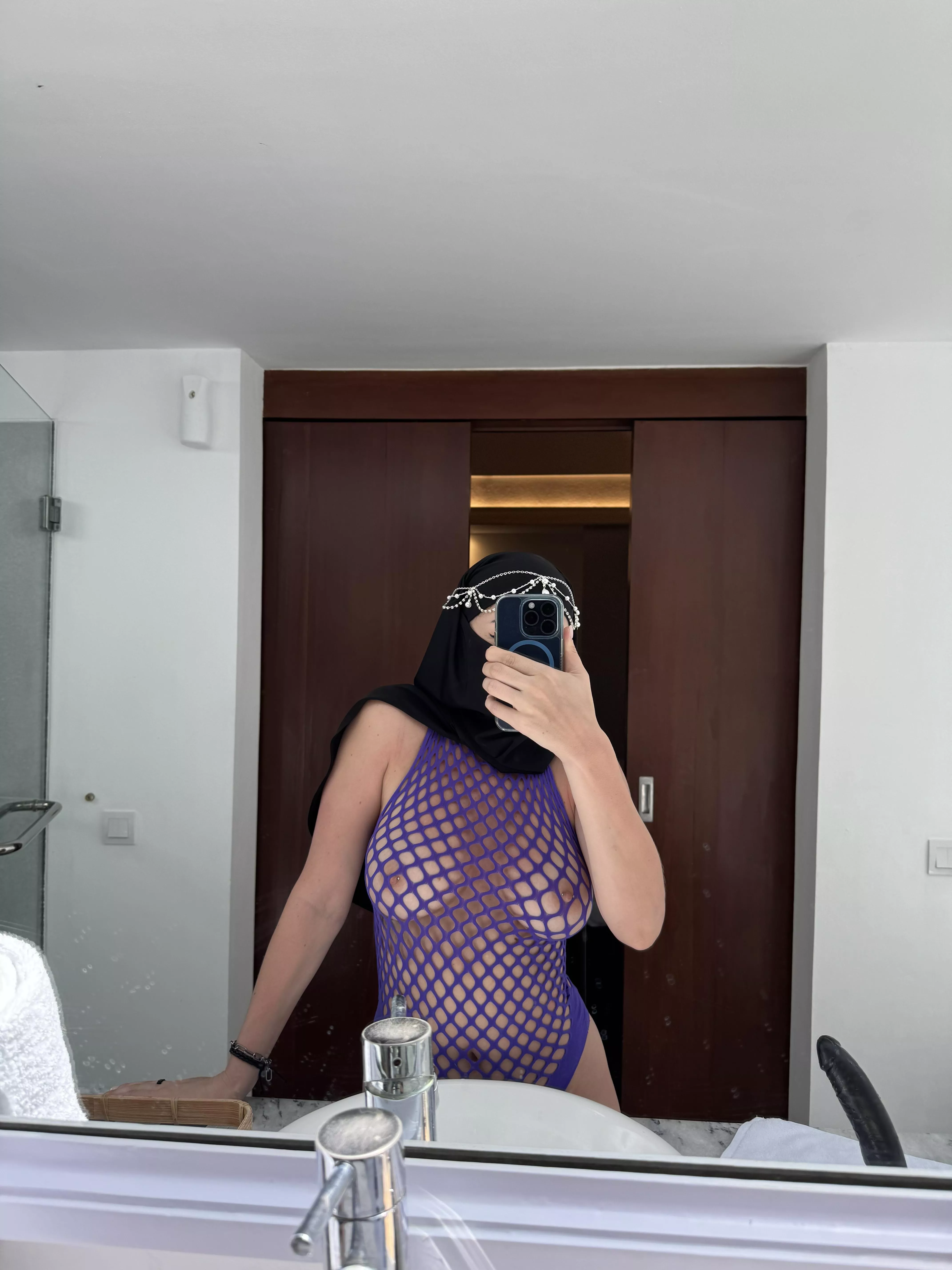 I like to wear such revealing clothes to please you