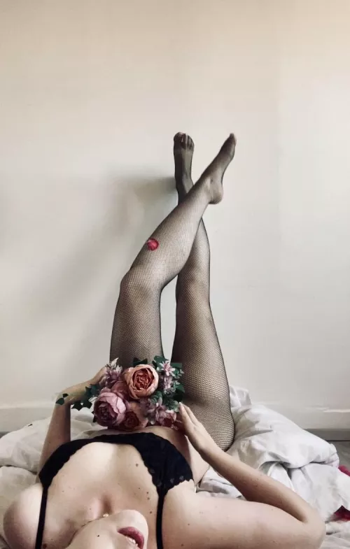 No outfit is complete without them! [F32]