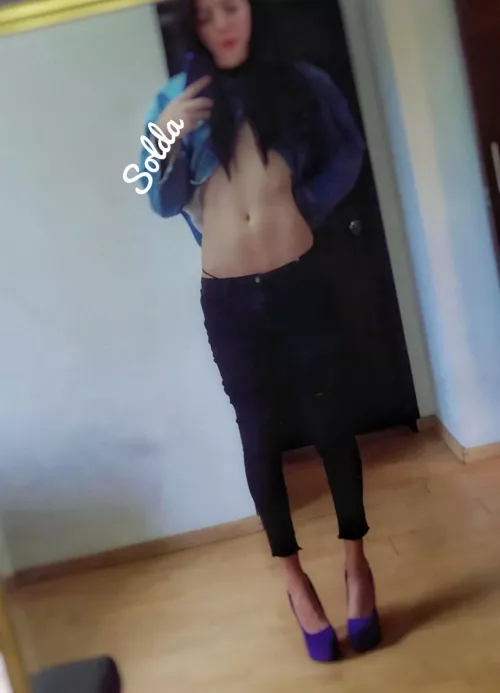 Open shirt shows my flat belly (oc) f 28 