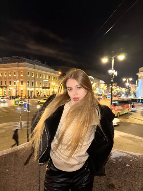 should I put my hair up in a ponytail?