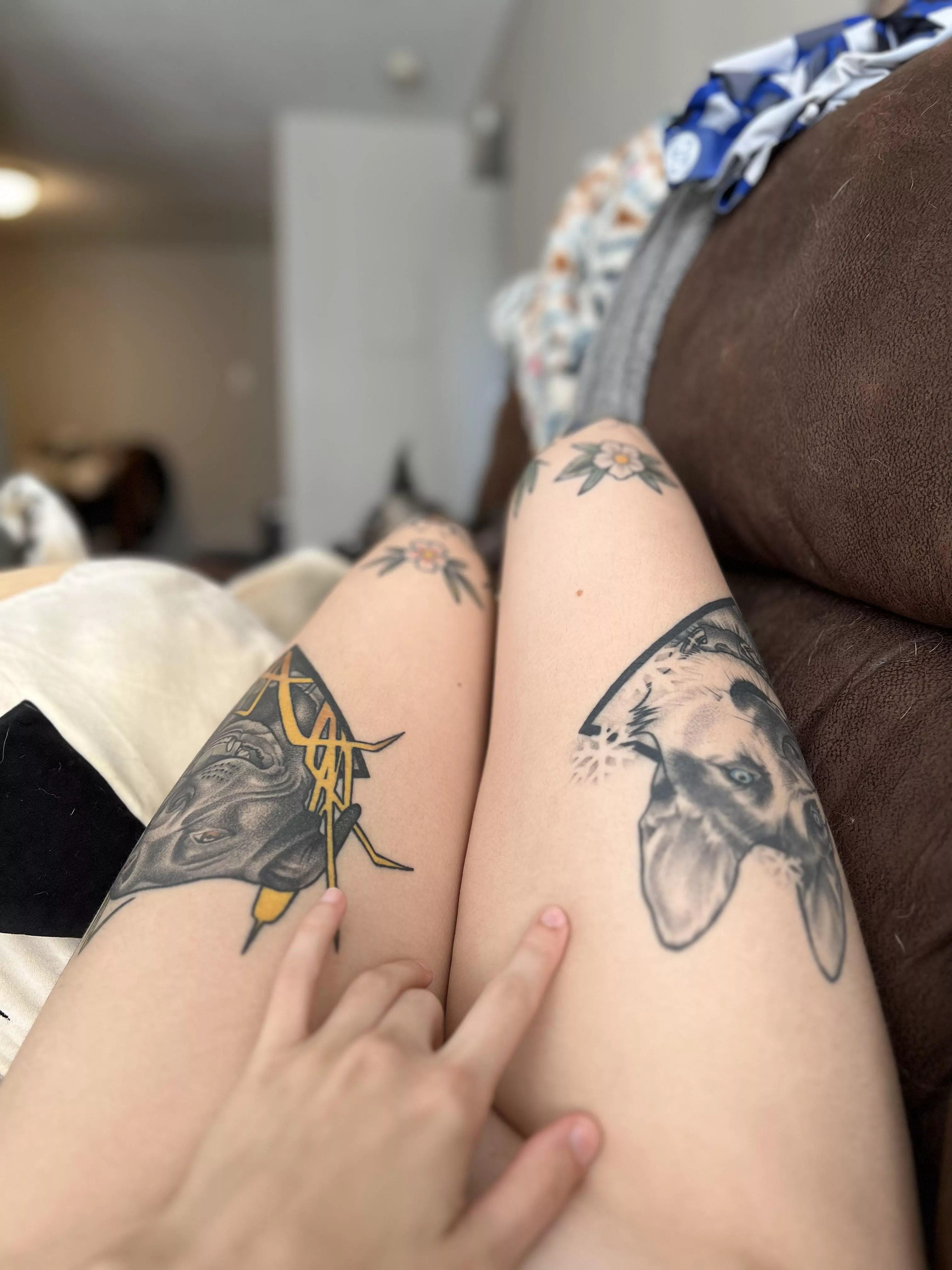 Can't help but finger myself when I'm bored.