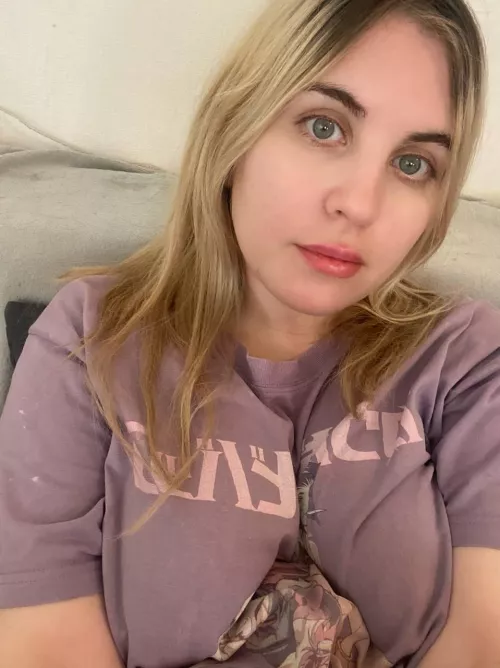 cute big eyes https://chaturbate.com/pawwsup1/