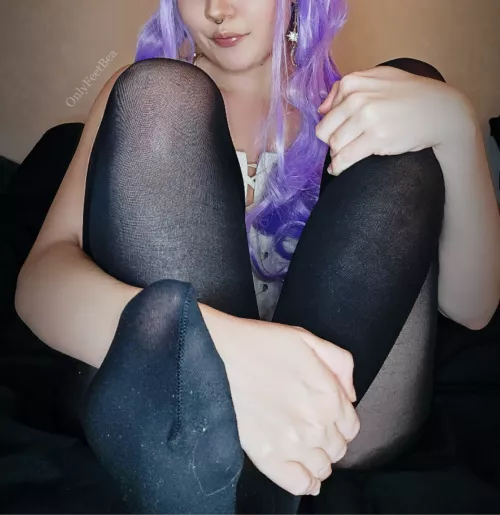 Imogen Temult for the DnD feet lovers <3