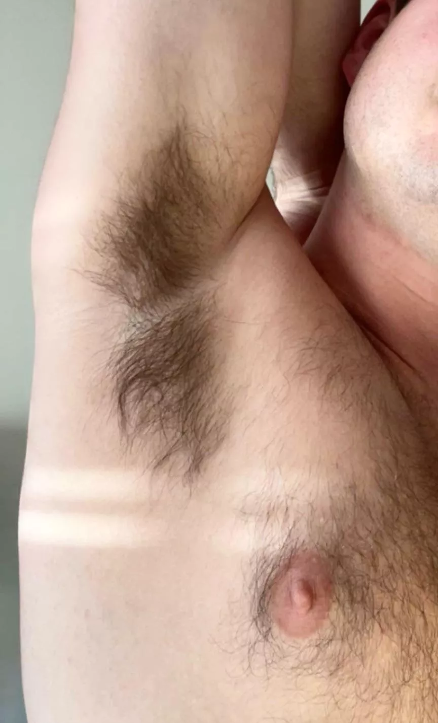 Love it when guys send me pics of their pits 🤤