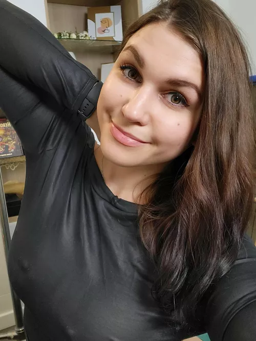 My wet pussy awaits for your attention 😛 look for me on @chaturbate [Tiny_hat] 