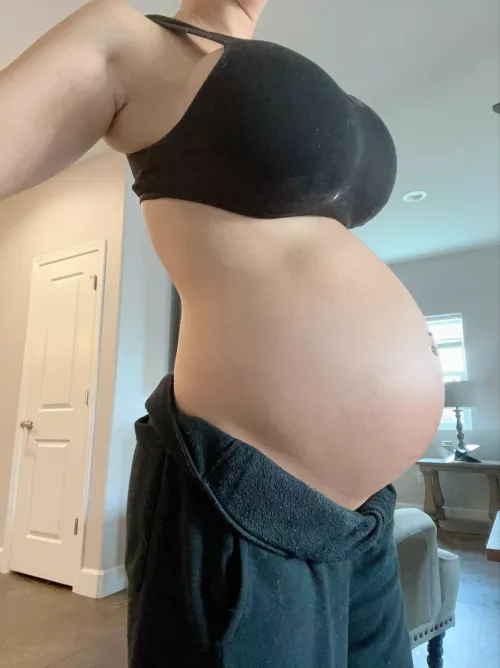 Please describe my pregnant body in 1 word? 😍😘