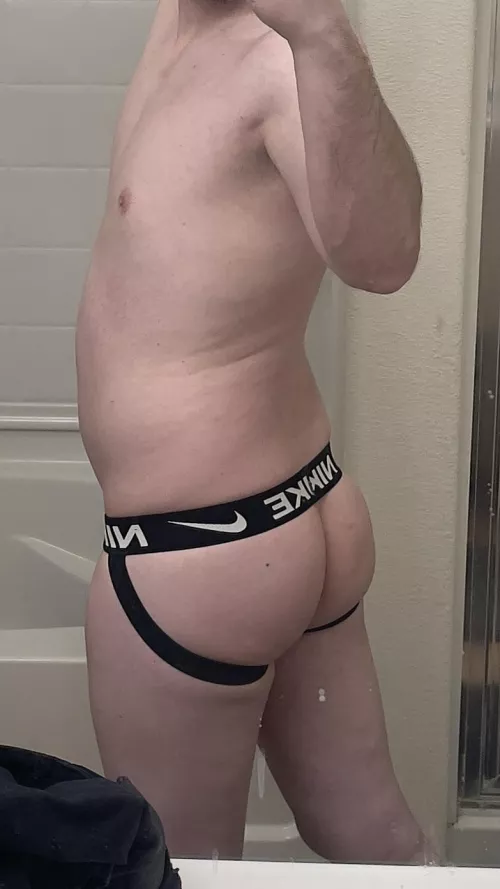 Slowly growing this 🍑