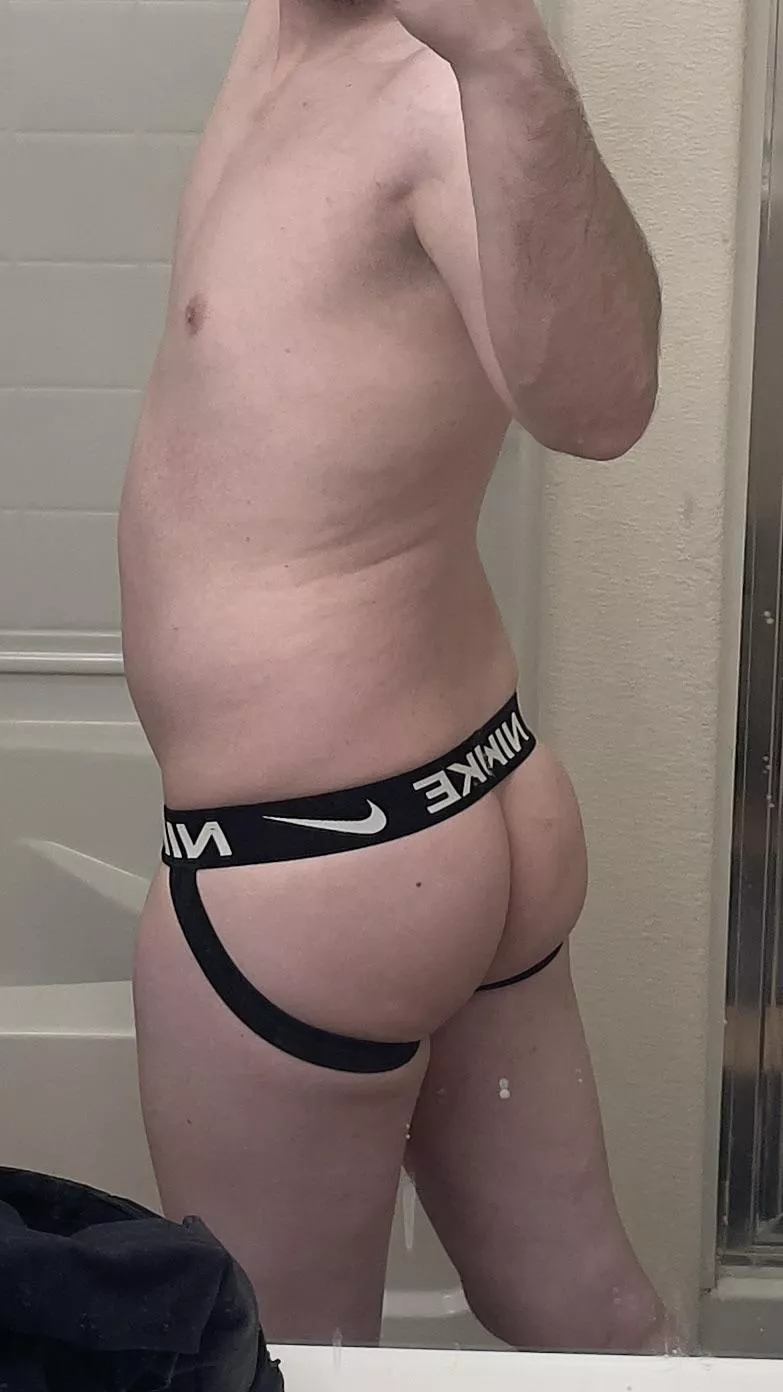 Slowly growing this 🍑