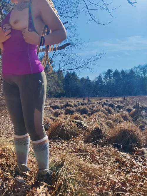 Boob out by the bog💚👽✌️