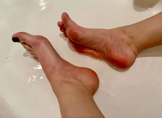 Brought the pink paws out for my first post here 👣🌸