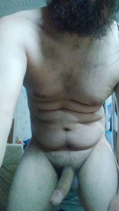 Craving a tight hole to blow my load who's willing to give up theirs