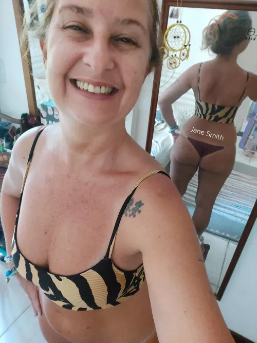 Hey babe, Take my smile and havea incredible day as u deserve, love u  (52y)