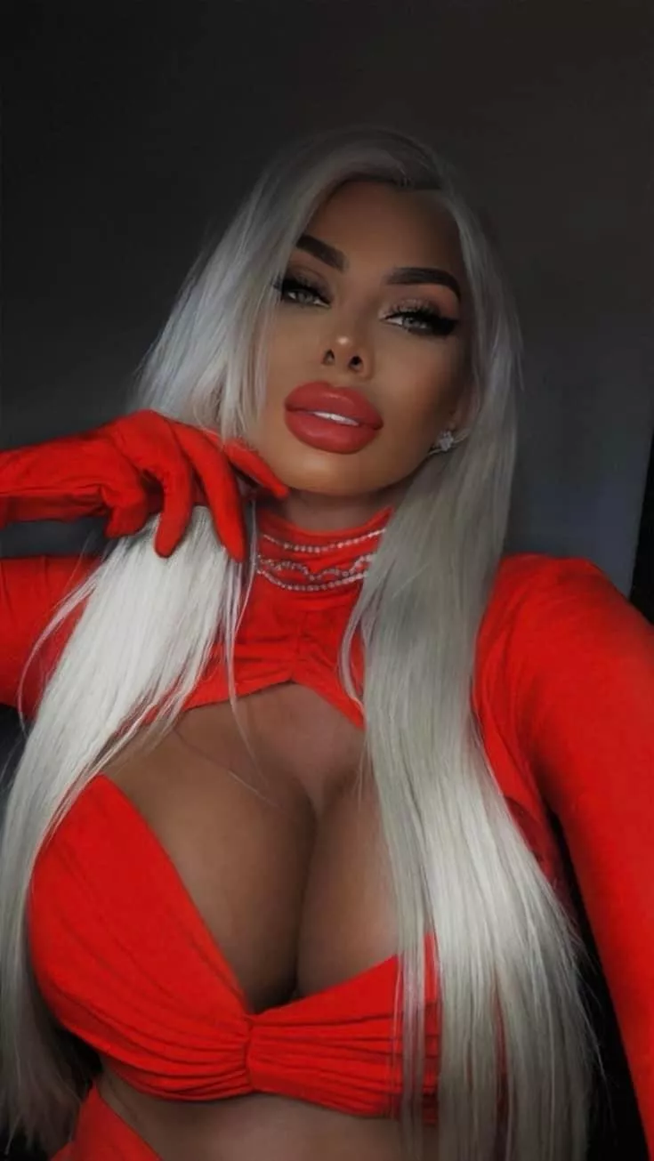 Pure trophy wife goodness