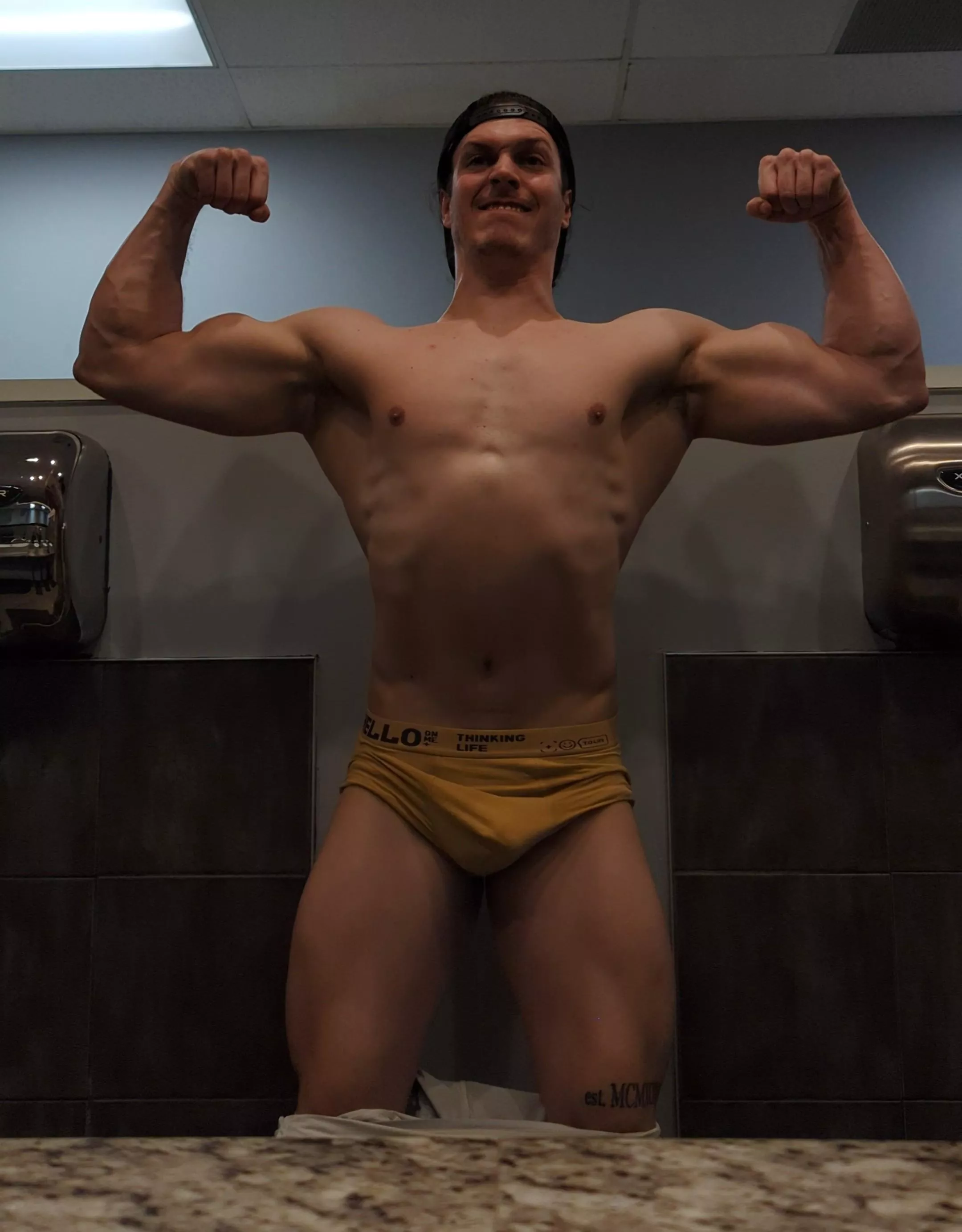 Thick forearms ❤️