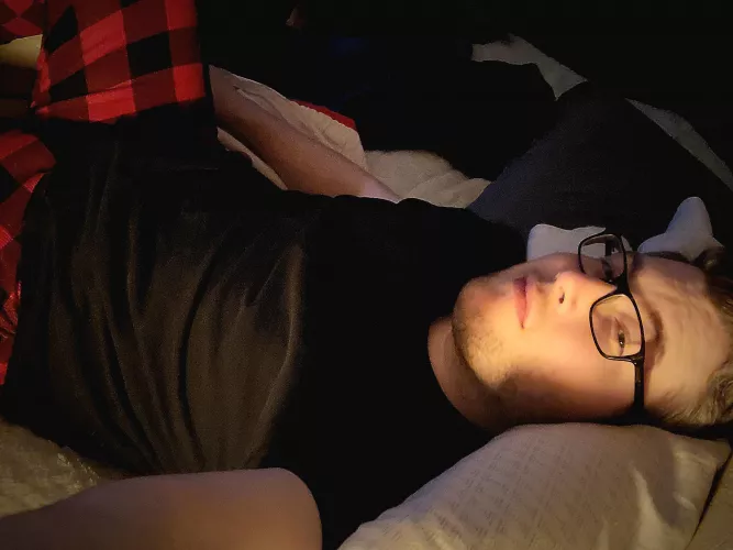 Time for a little unwinding. How does cuddles and Batman 89' sound? (DMs open)