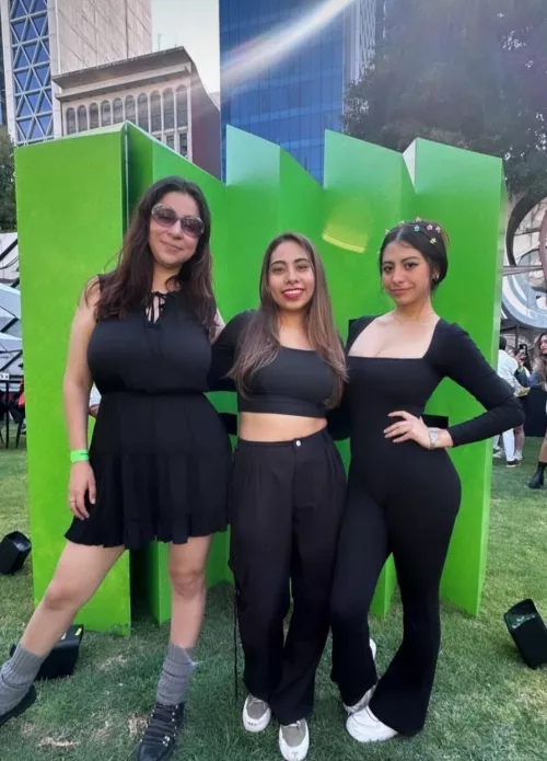 When the center of attention is to the left