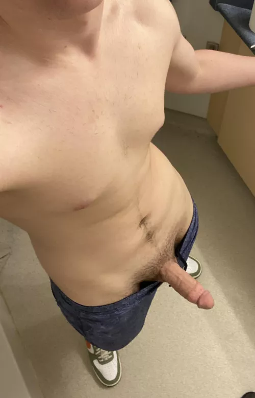 (18) anyone wanna be my bro?