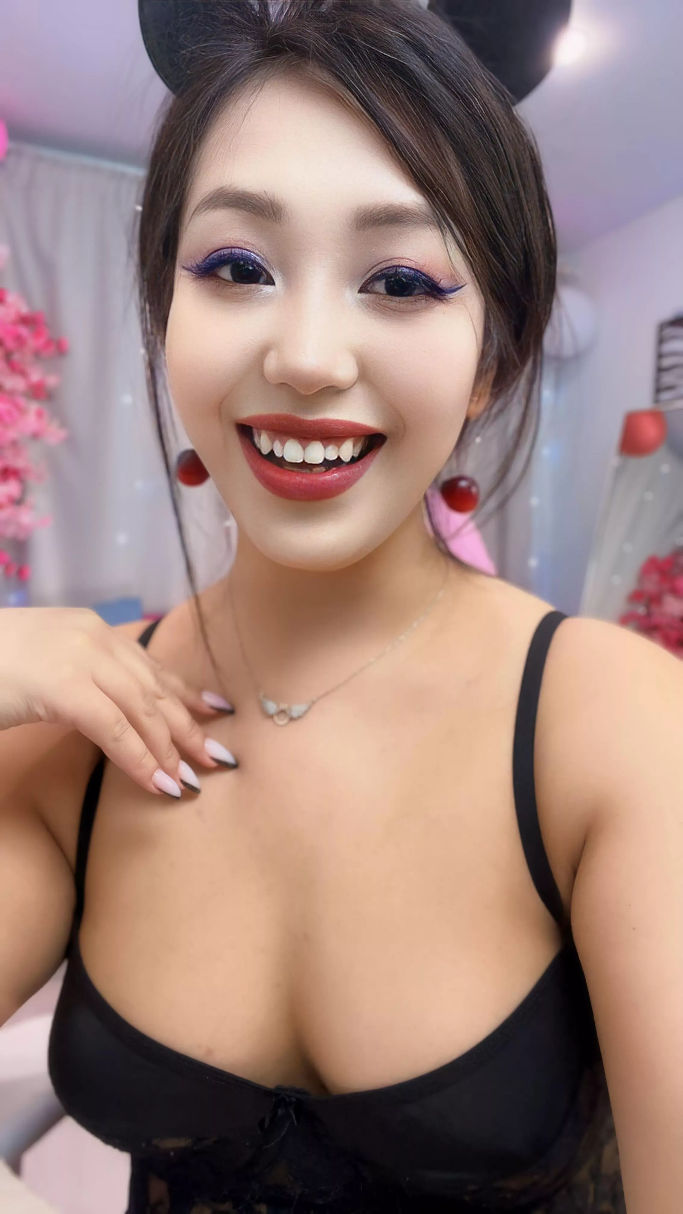 And they said that cats are difficult to train, but I am completely under your control.