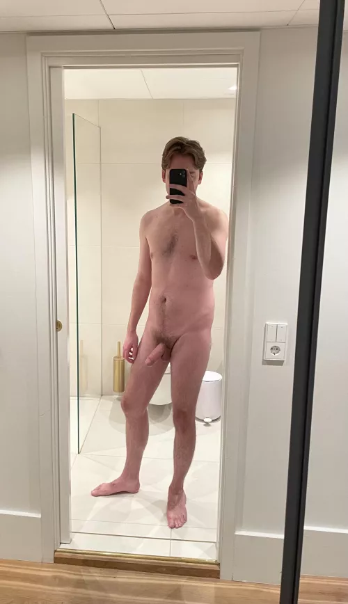 Be honest, would you sneak a peek in the locker room, bro? (30)