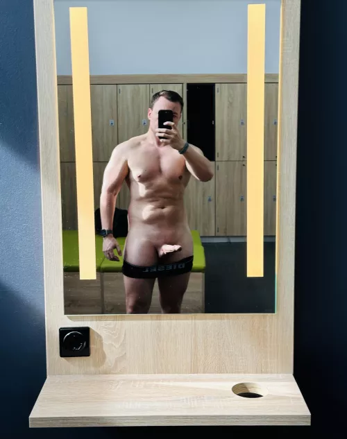 Daddy is trying to stay fit and strong (33)