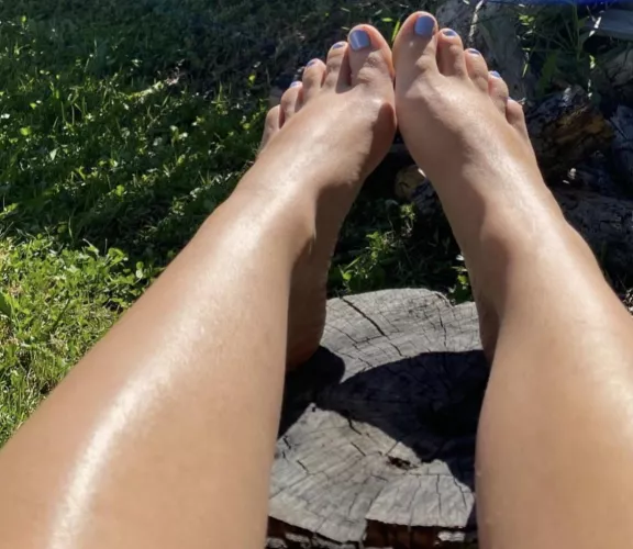 Feet for worship