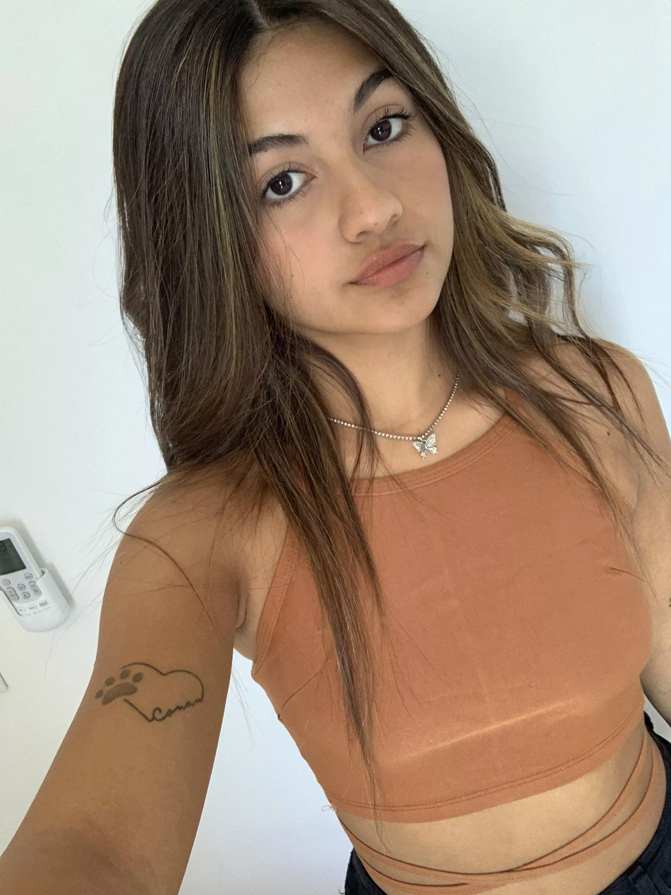 I love how this crop top blends with my skin