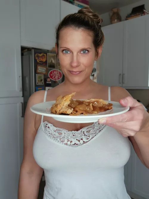 I made apple pie for pi day [f]