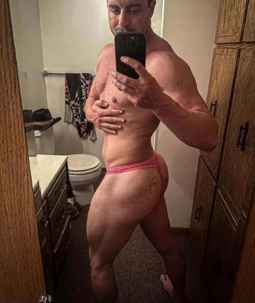 I think I look good in pink!