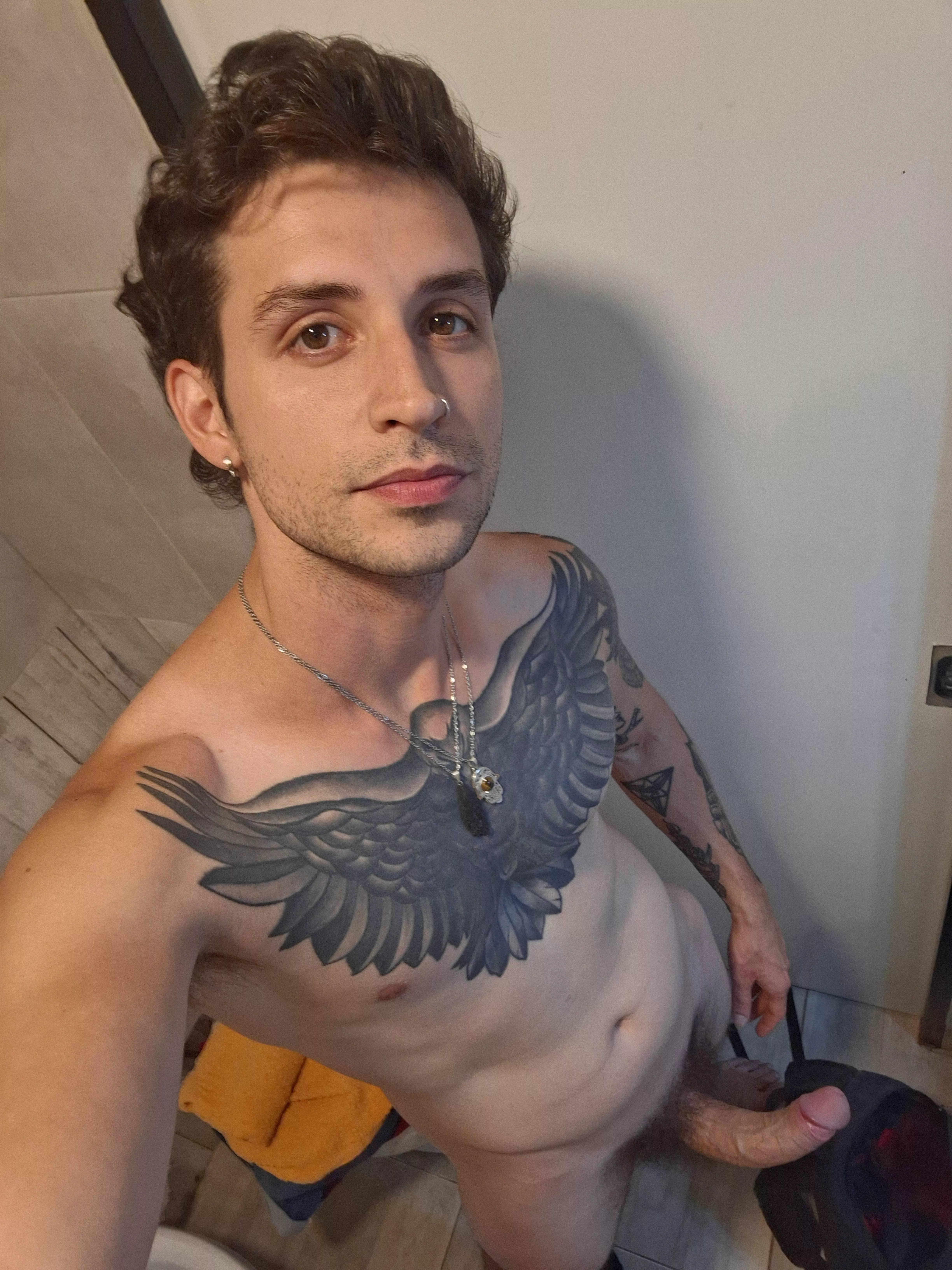 If your neighbor looked like this, would you accept it? 😉🔥