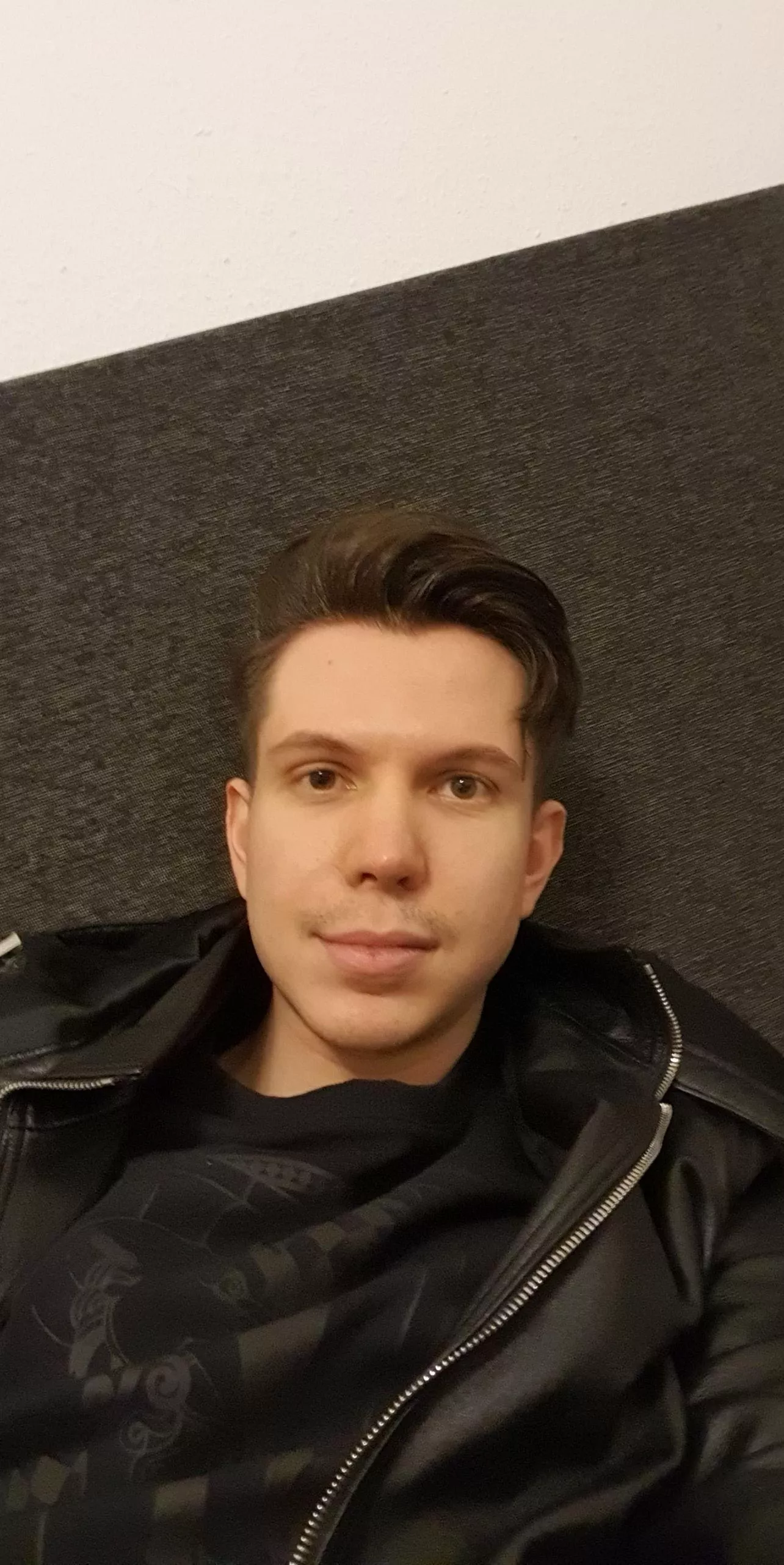 Looking for People to play WoW with (EU) freshly startet. Or TCGs online love all. 