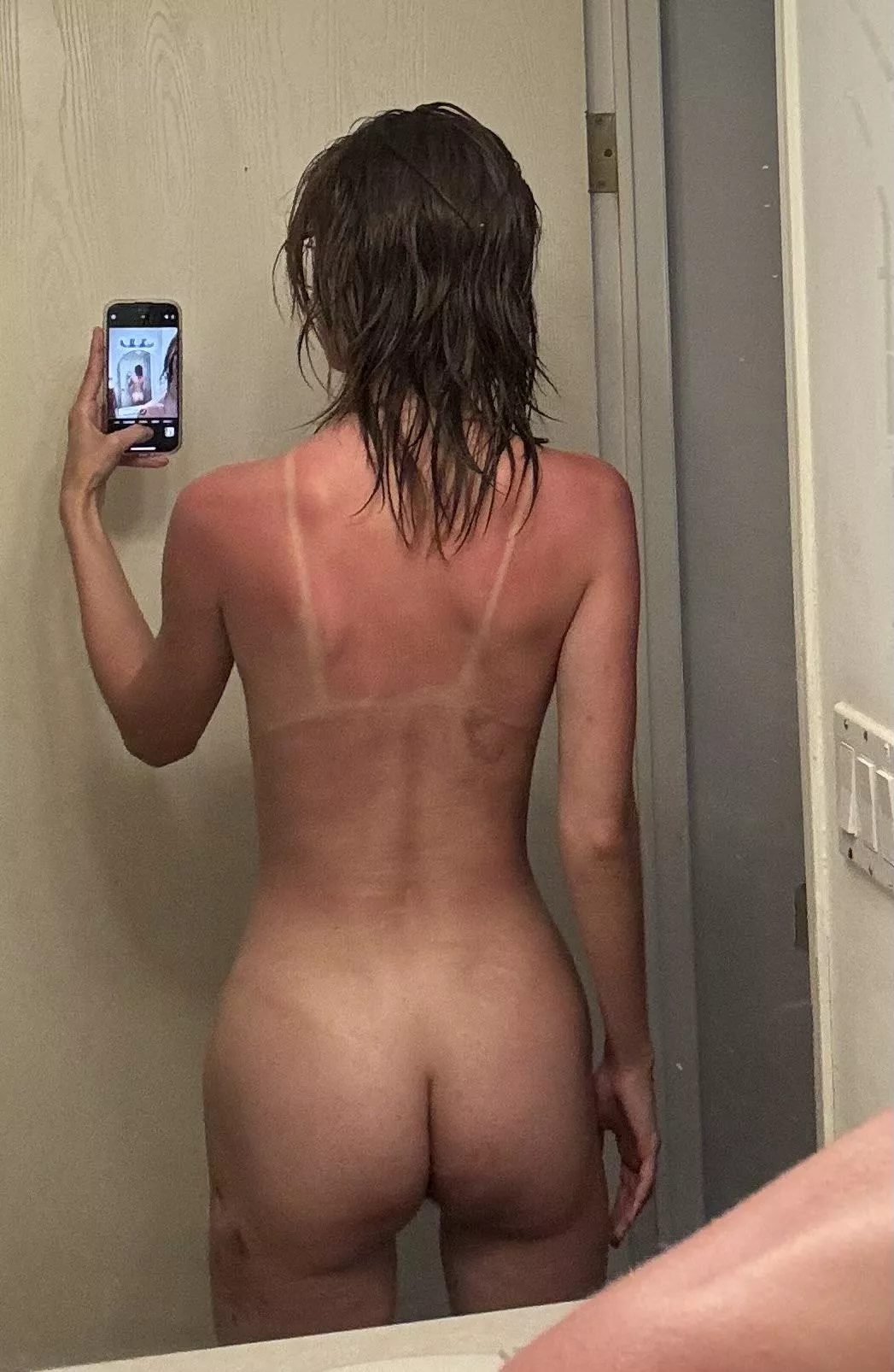 Please accept this (21f) booty submission as the 