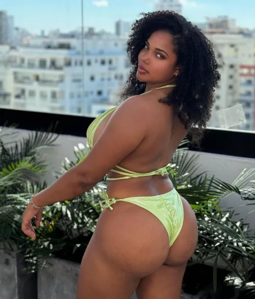 What's the first word that comes to mind when you see me?