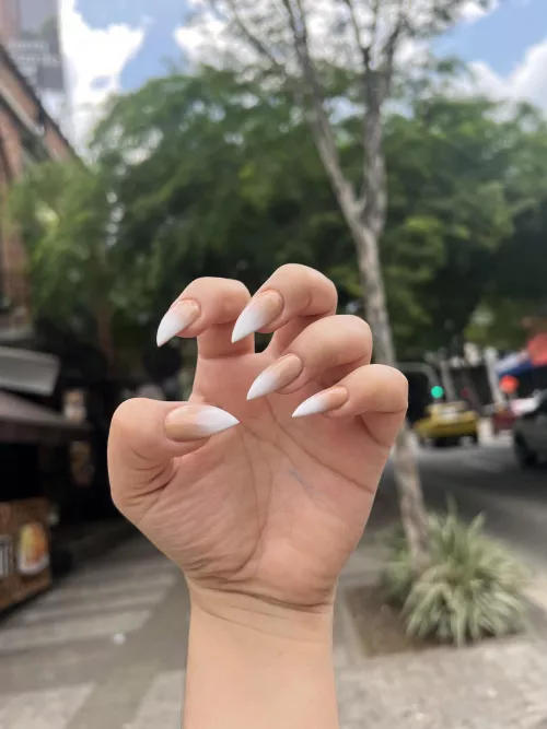 Admire my nails 💋🔥