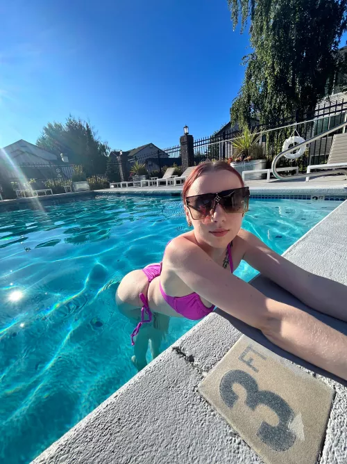 Join me here in the pool, babe.