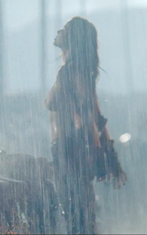 Moon Bloodgood - Terminator Salvation (2009)