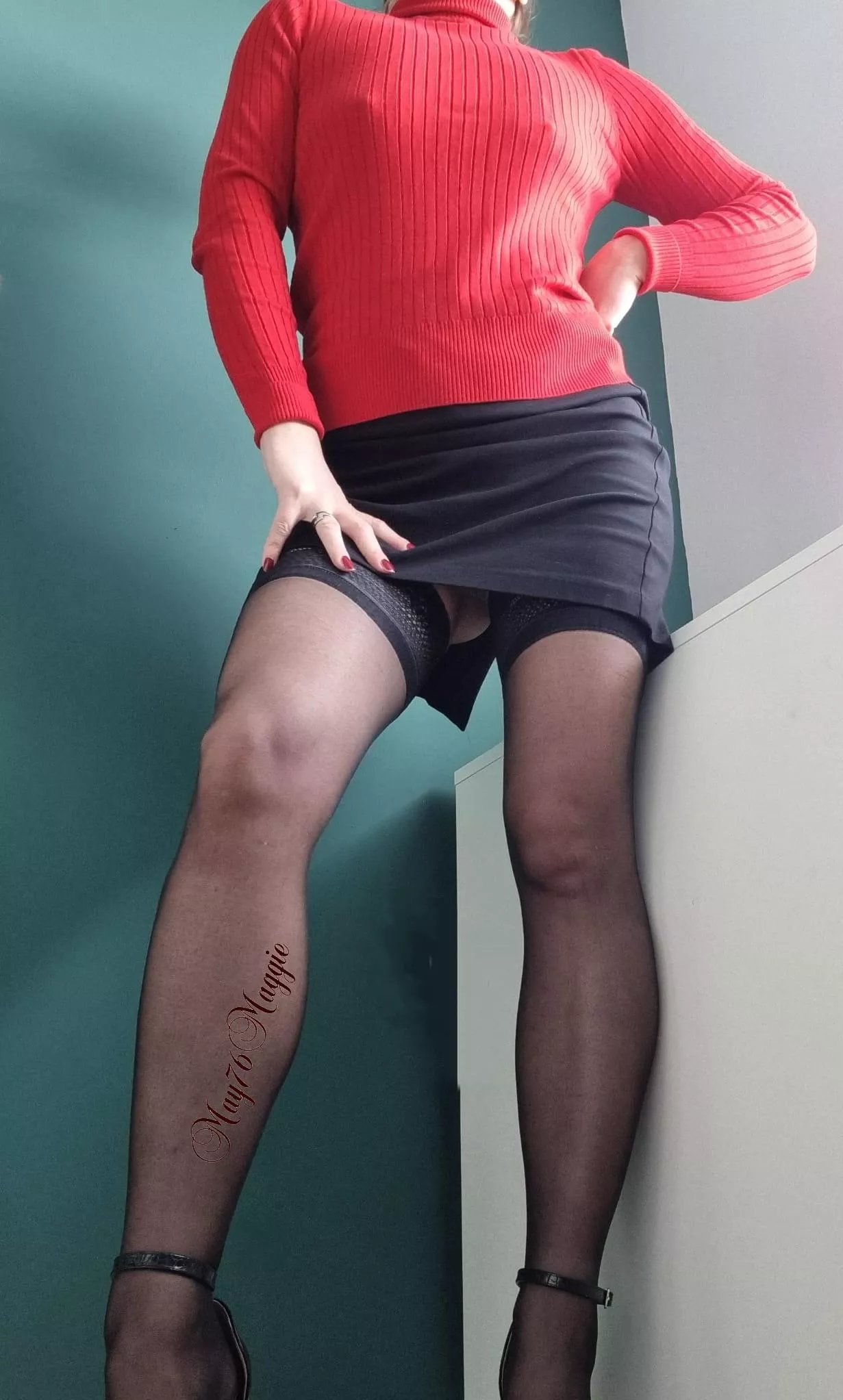 Sexy secretary kinda vibe this morning. (f) (48)