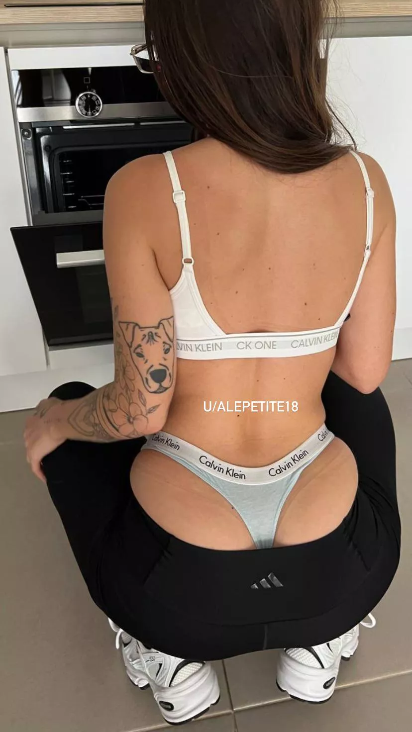 showing my panties to everyone