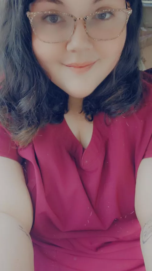 Showing off the scrubs. 🤭