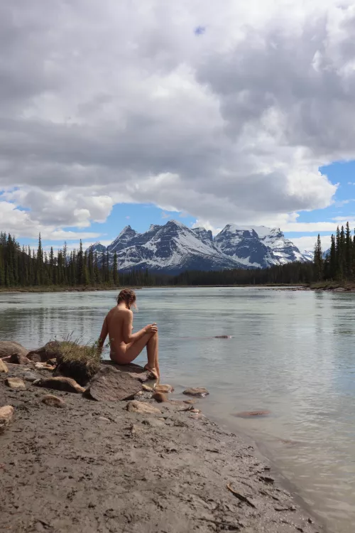 This was my first ever back country hike in Canada, how stunning is this campsite. 
